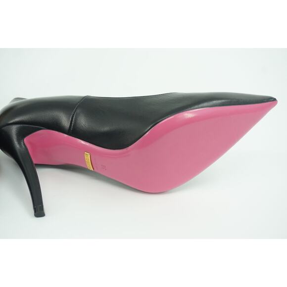 Gucci Black Leather Virginia 95 Crystal Heart Pump Size 38 NIB $1280 Pointy - Picture 2 of 12